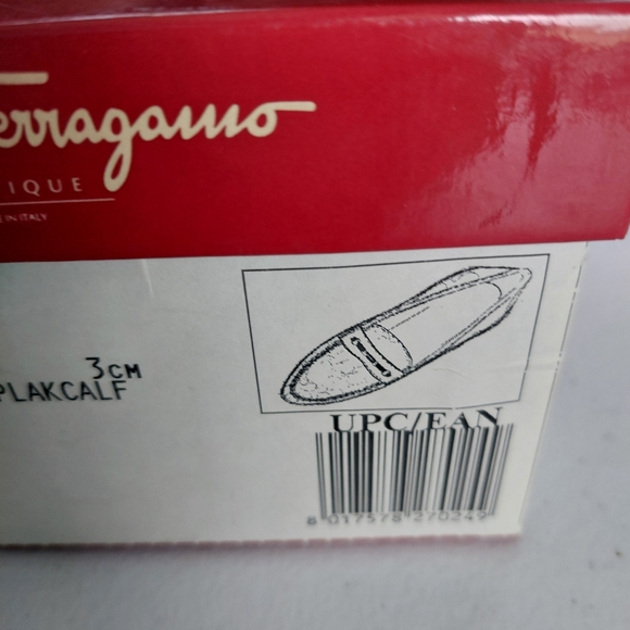 Salvatore FERRAGAMO Woman's Black Loafer Patten Learther Block Heal W/Box - Picture 9 of 16